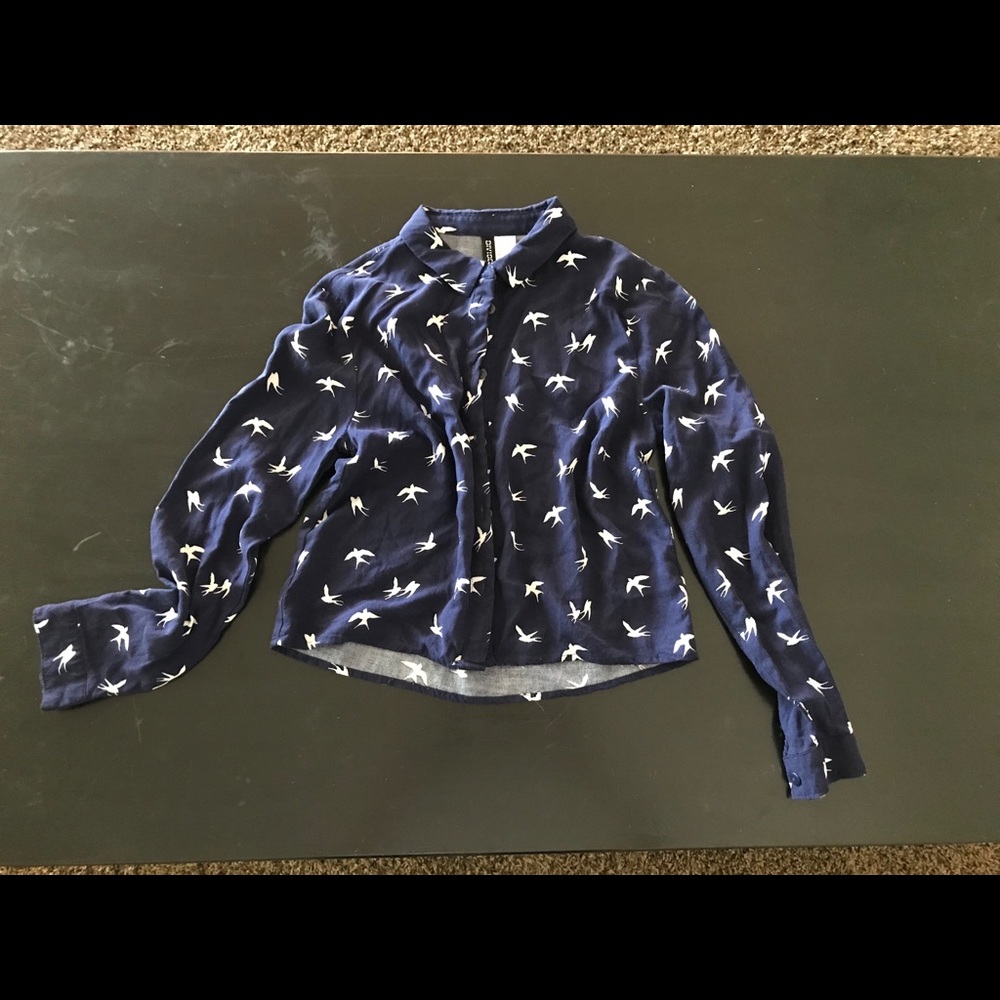 DIVIDED H&M BLUE BIRD BUTTON DOWN